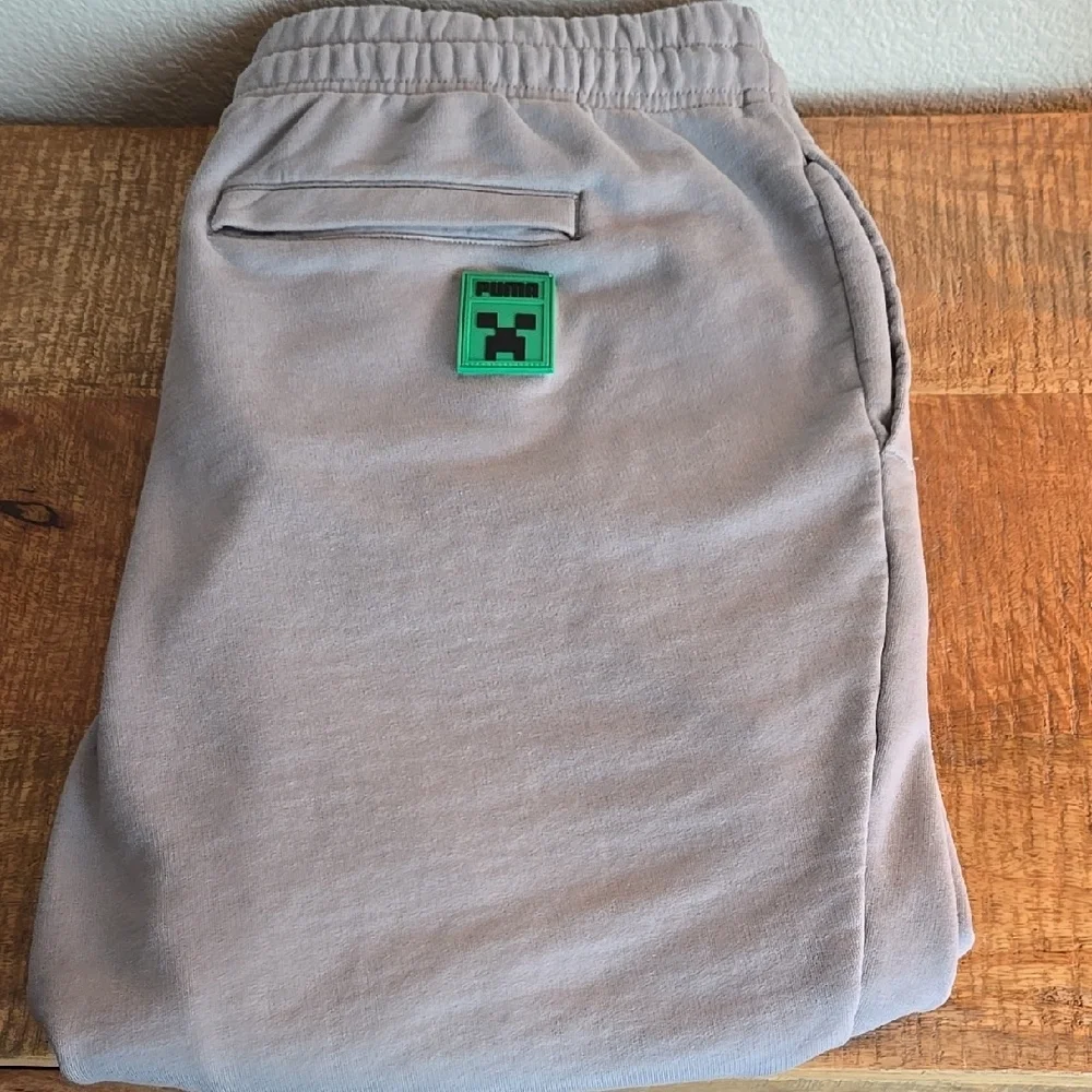 PUMA Men's Gray Sweatpants‎